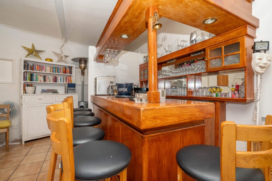 8 Bedroom Property for Sale in Country Club Western Cape